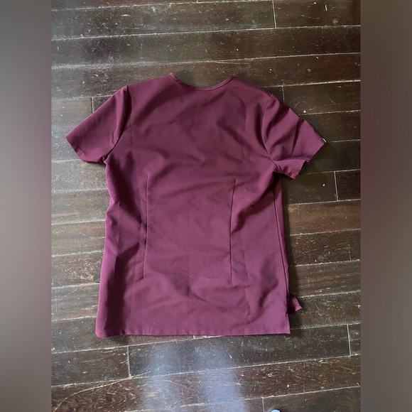 FIGS | Maroon Set - Picture 3 of 7